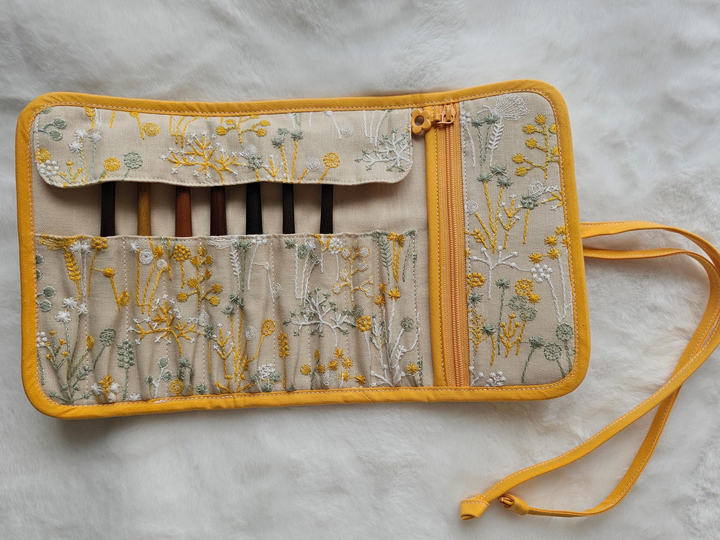 Embroidered Wildflower Crochet Hook Roll Case: Handmade Cotton-Linen Organizer
