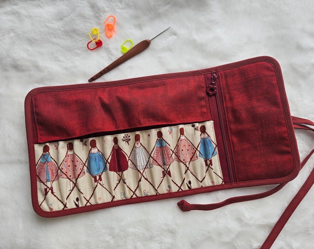 Vintage Waltz Girl Crochet Hook Case